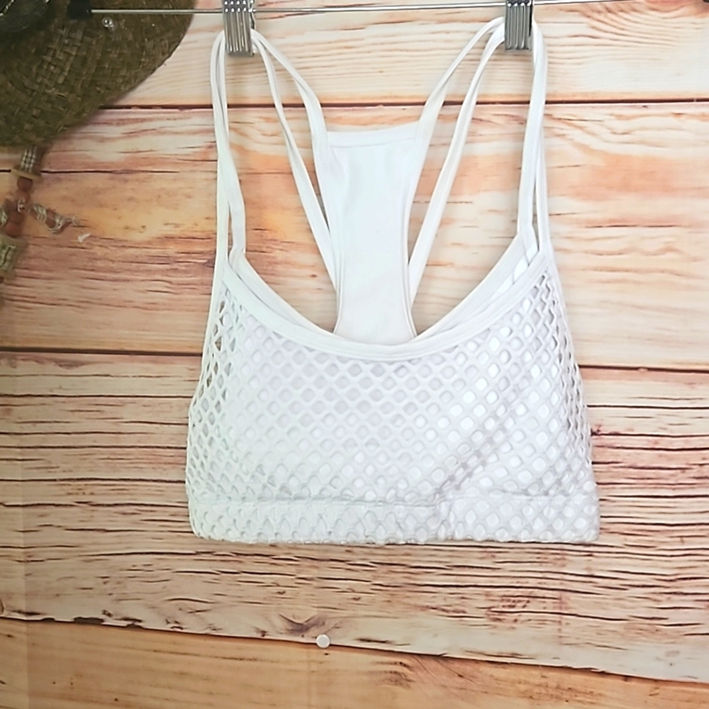 NWOTs WHITE SPORTS BRA, MESH OVERLAY. UP YOUR GAME! Sz (Mostly M) LARGE
